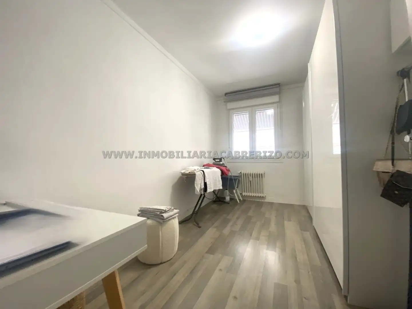 Habitación de Piso en venta en  Pamplona / Iruña con Calefacción, Parquet y Amueblado