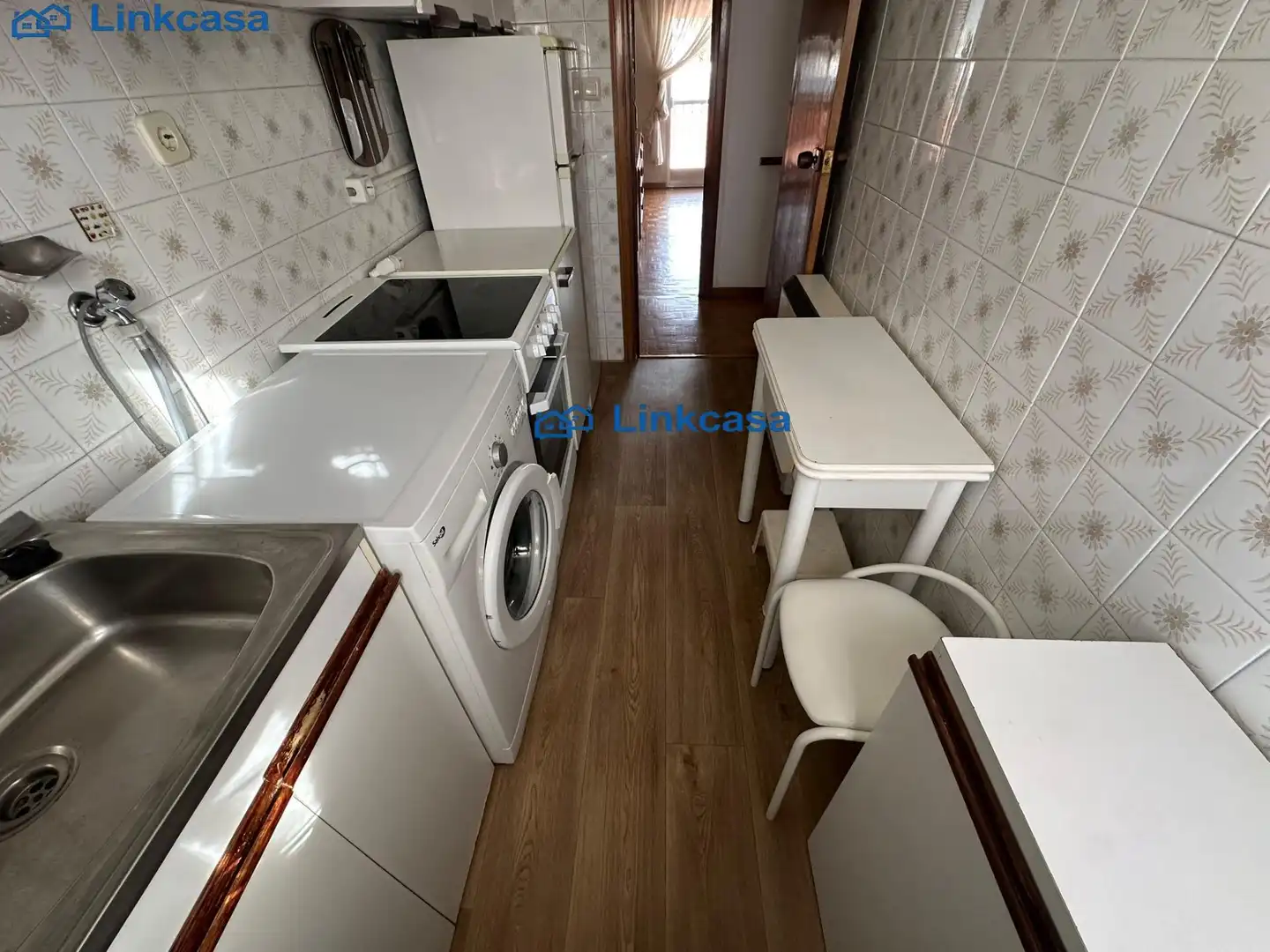 Kitchen of Flat for sale in Madrid  with Heating, Parquet flooring and Terrace