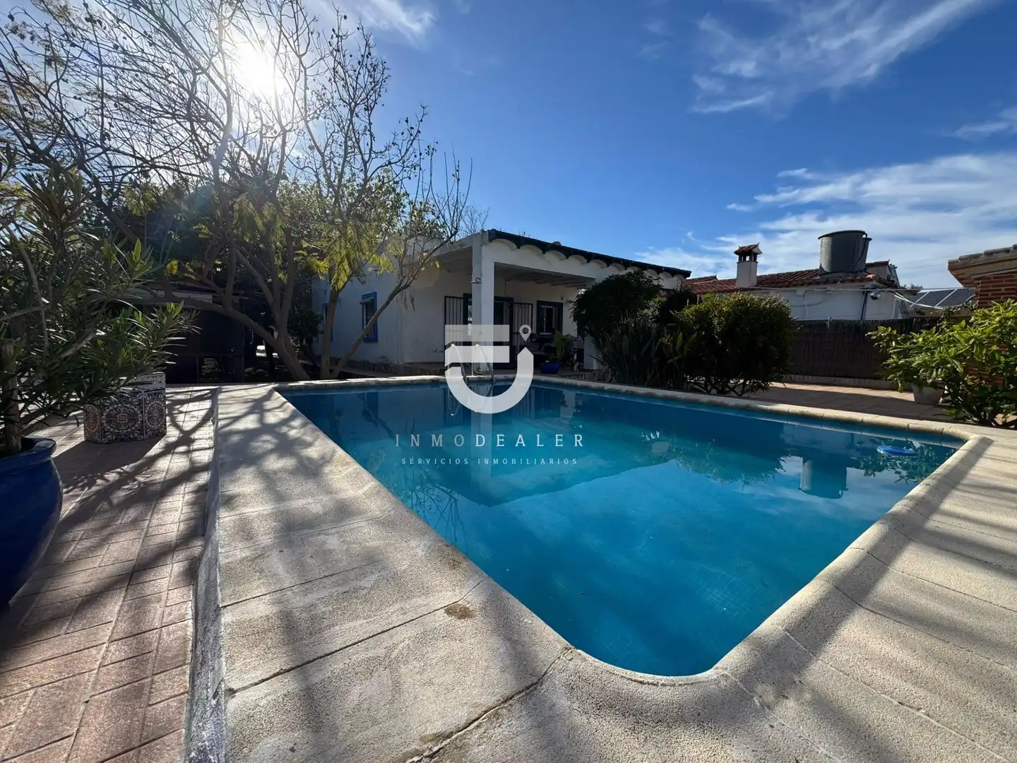 Vista exterior de Casa o chalet en venta en Daimús con Jardín privado, Terraza y Piscina
