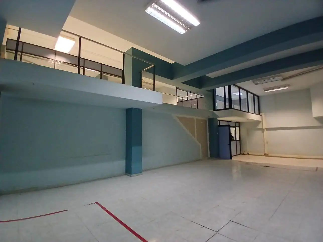 Local comercial en venda a Sants - Montjuïc, imagen 3