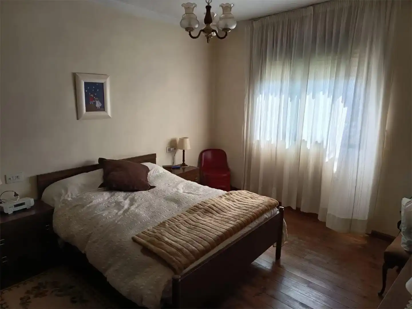 Dormitori de Casa adosada en venda en Leiro amb Jardí privat, Traster i Moblat