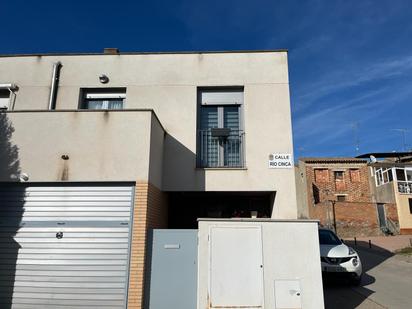 Vista exterior de Casa o xalet en venda en San Miguel del Cinca amb Jardí privat i Balcó