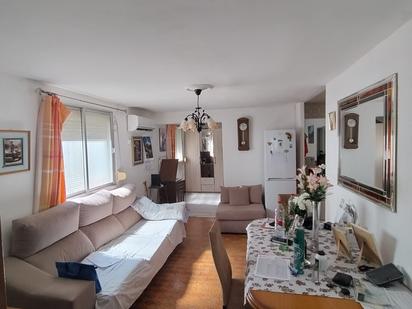 Living room of Single-family semi-detached for sale in Santiponce  with Air Conditioner and Terrace