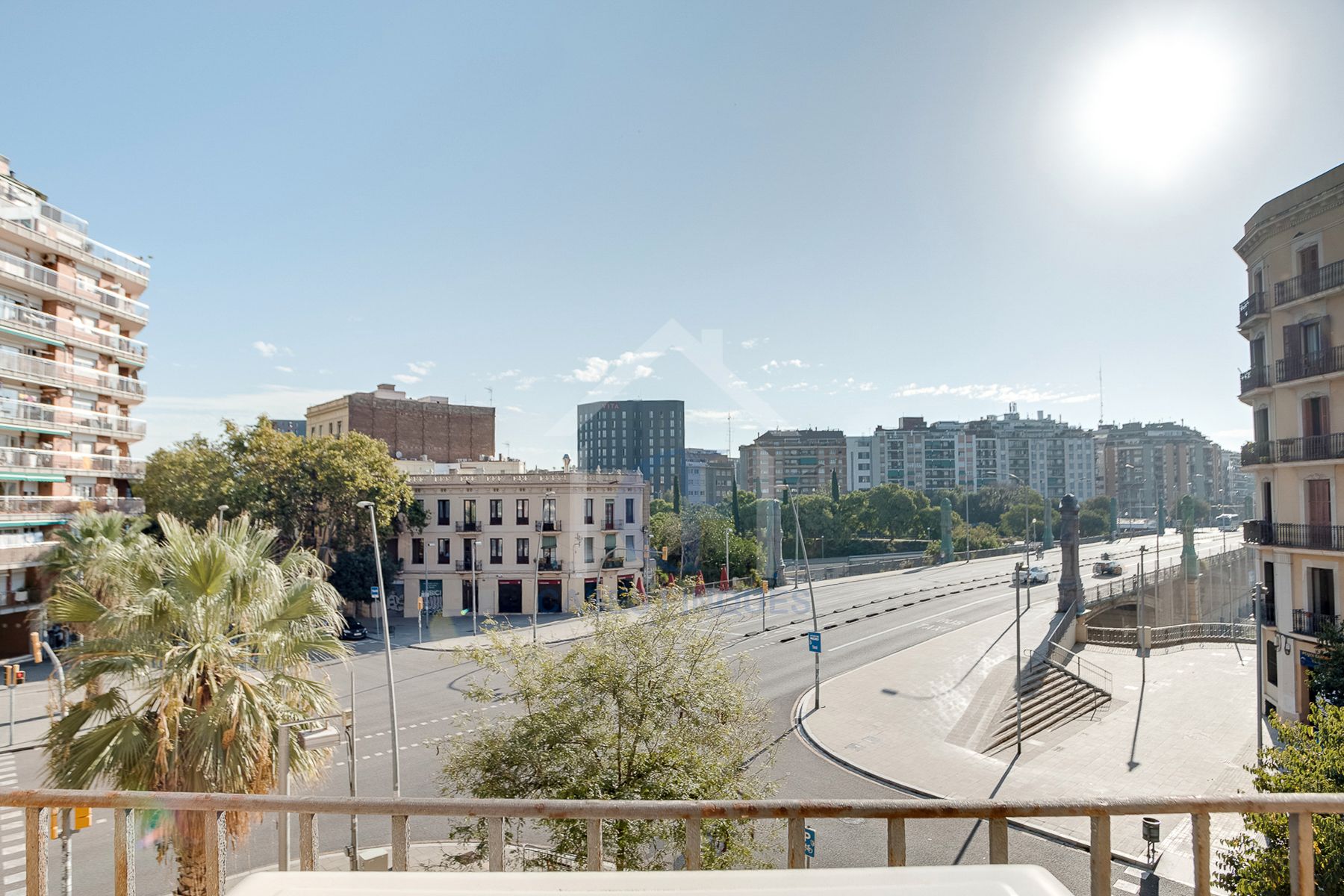 Exterior view of Flat for sale in  Barcelona Capital  with Heating and Balcony