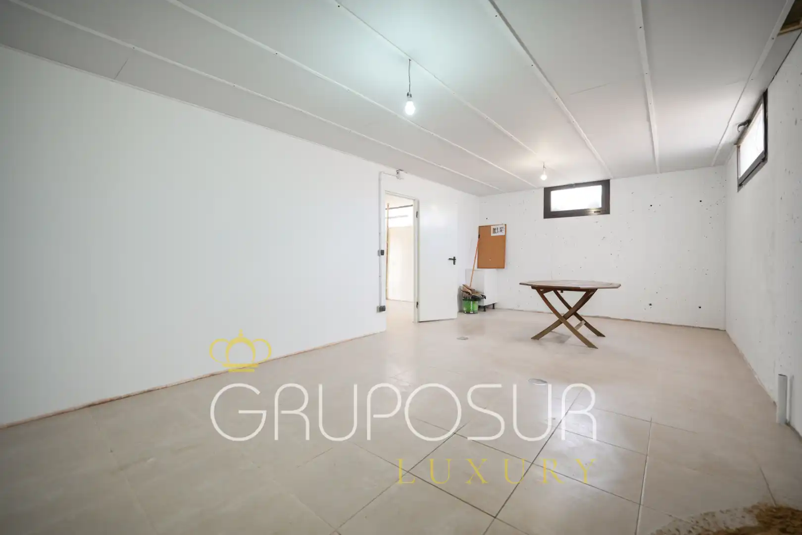 Einfamilien-Reihenhaus zum Verkauf in Valladolid mit Klimaanlage, Heizung und Terrasse