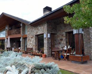 Jardí de Casa o xalet en venda en Montferrer i Castellbò amb Calefacció, Terrassa i Traster