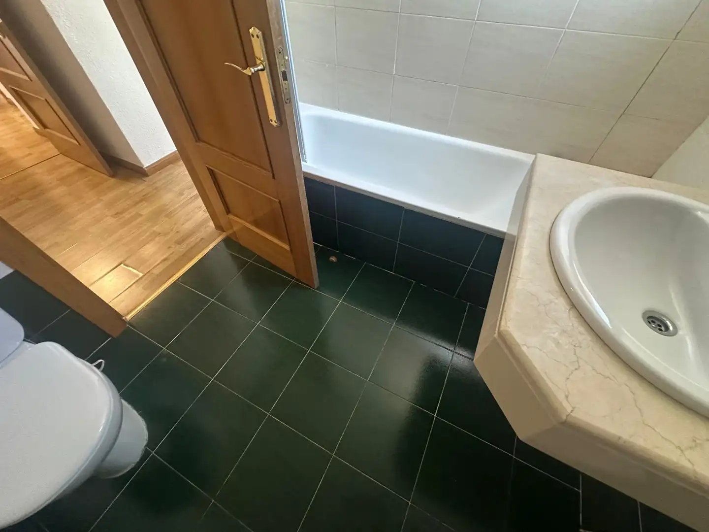 Baño de Piso de alquiler en Arganda del Rey con Calefacción, Terraza y Trastero