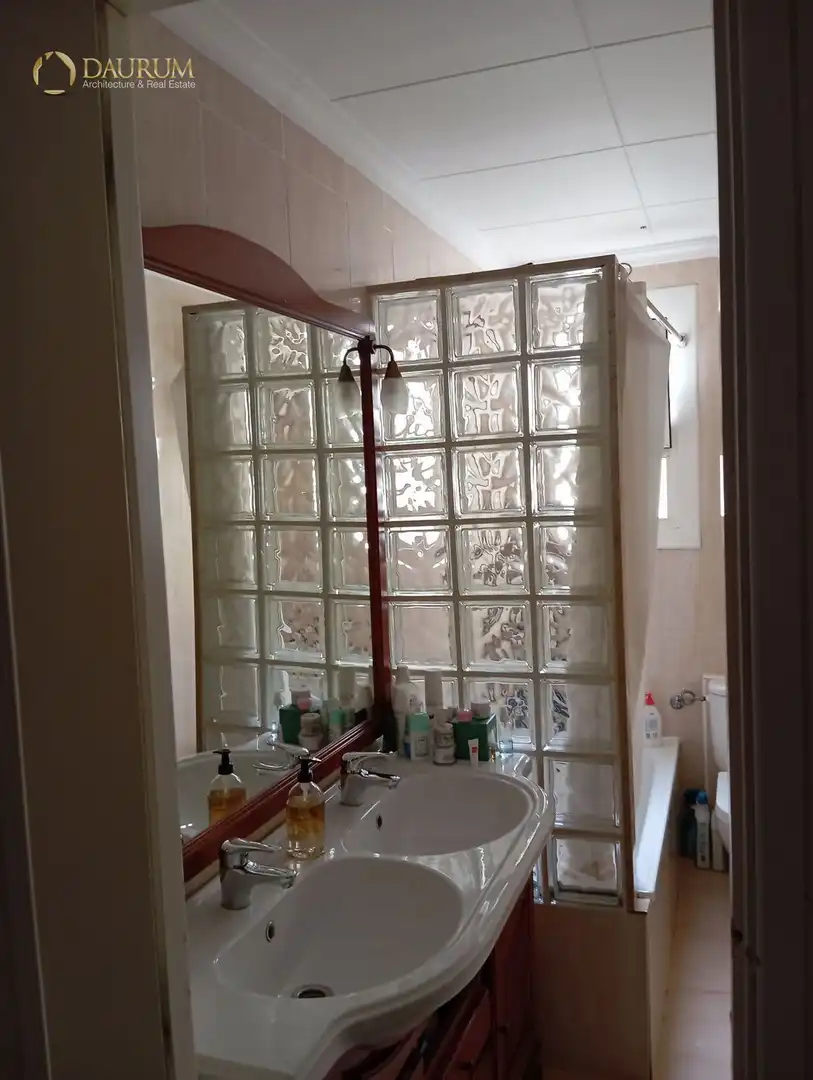 Baño de Piso en venta en Albalat dels Sorells con Aire acondicionado, Terraza y Amueblado