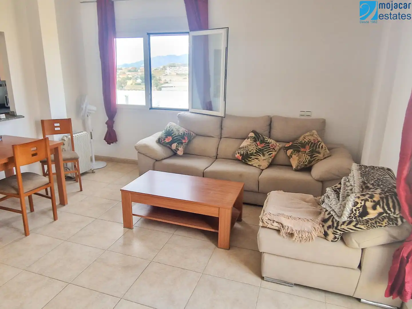 Sala de estar de Apartamento en venta en Cuevas del Almanzora con Aire acondicionado, Amueblado y Horno
