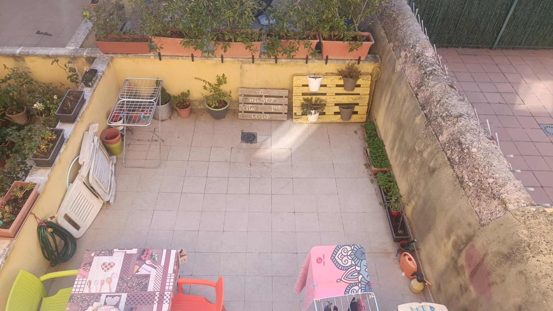 Terrace of Single-family semi-detached for sale in Burgos Capital  with Heating, Private garden and Storage room