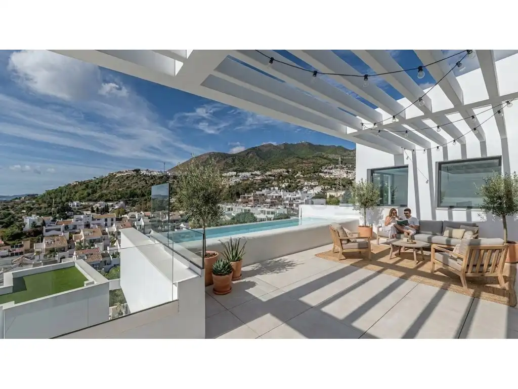 Terrassa de Casa o xalet en venda en Benalmádena amb Aire condicionat, Piscina i Piscina comunitària