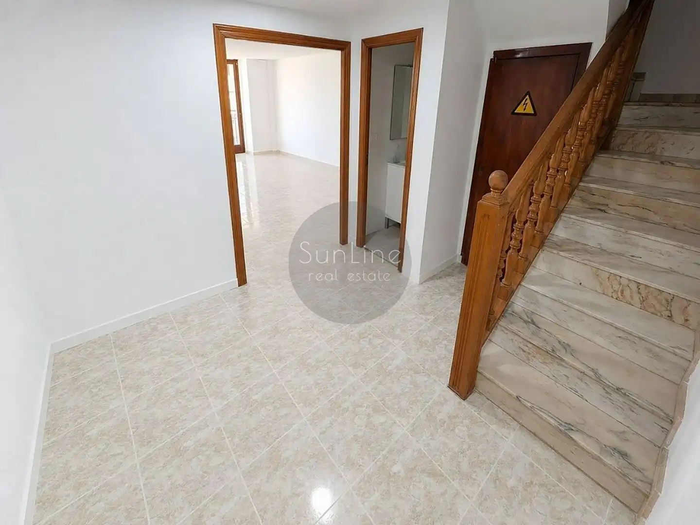Flat for rent in Valencia  with Air Conditioner, Furnished and Balcony