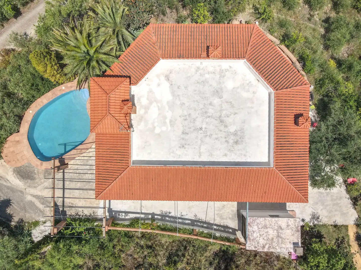 Swimming pool of Houses for sale in Monda  with Air Conditioner, Private garden and Storage room