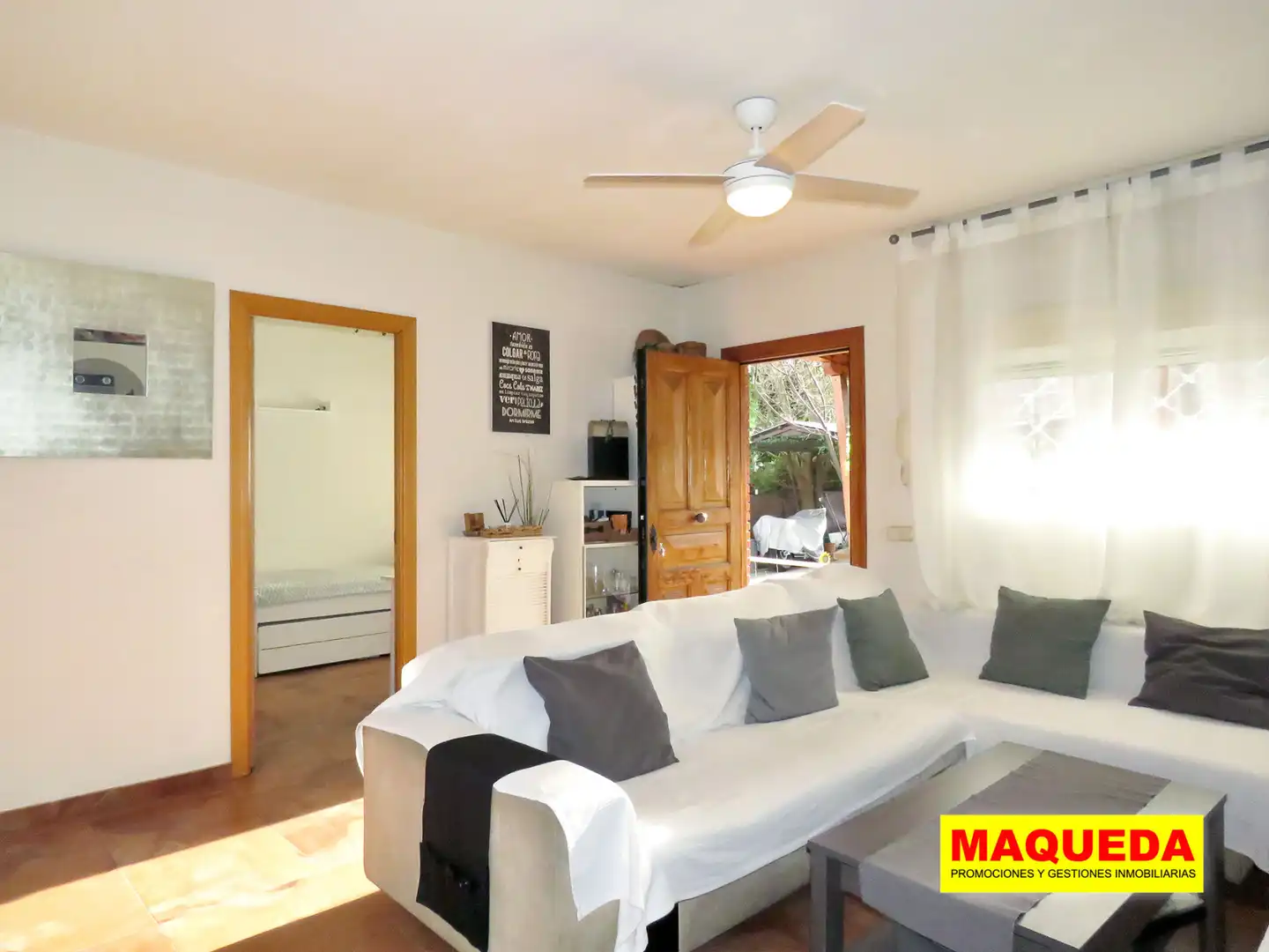 Living room of Houses for sale in Majadahonda  with Heating, Private garden and Swimming Pool