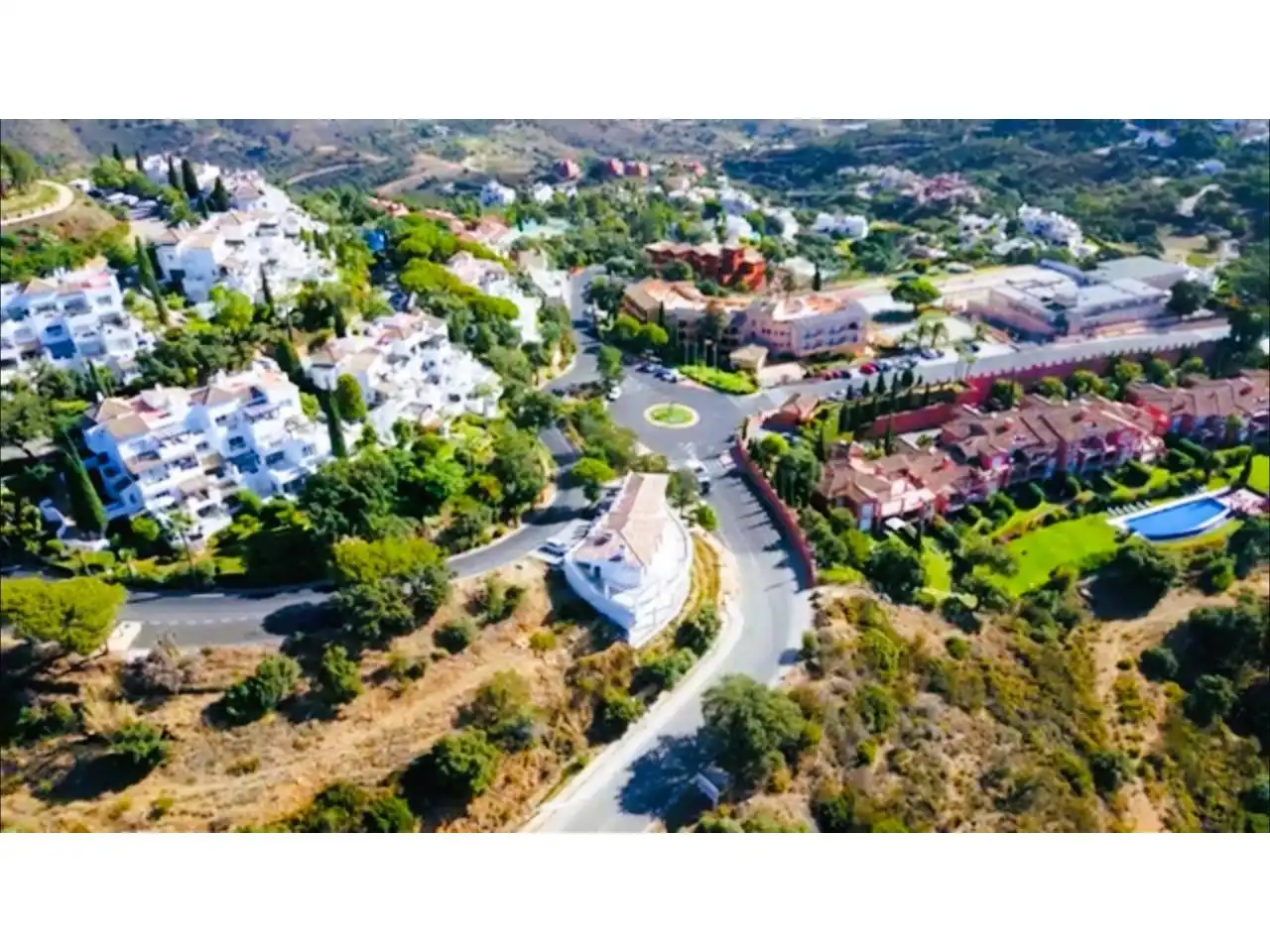 Vista exterior de Local de alquiler en Ojén