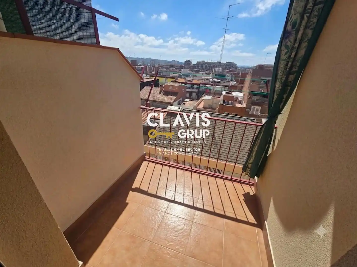 Balcony of Flat for sale in Barcelona  with Heating, Terrace and Alarm