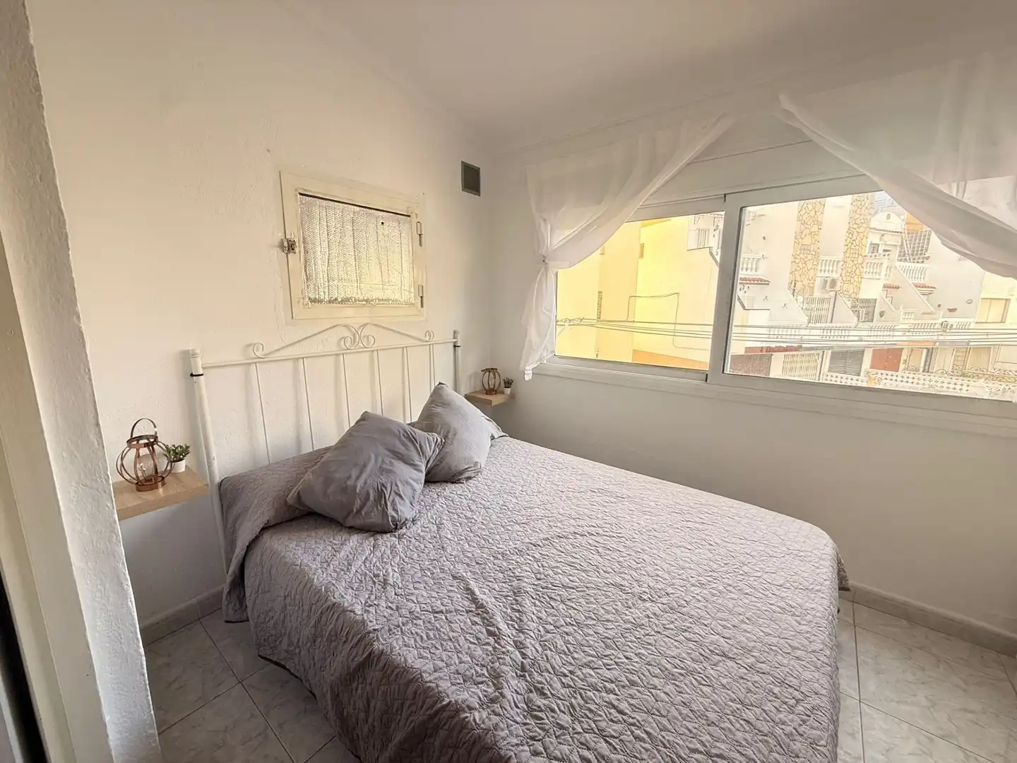Dormitori de Casa adosada en venda en Empuriabrava amb Aire condicionat, Calefacció i Moblat