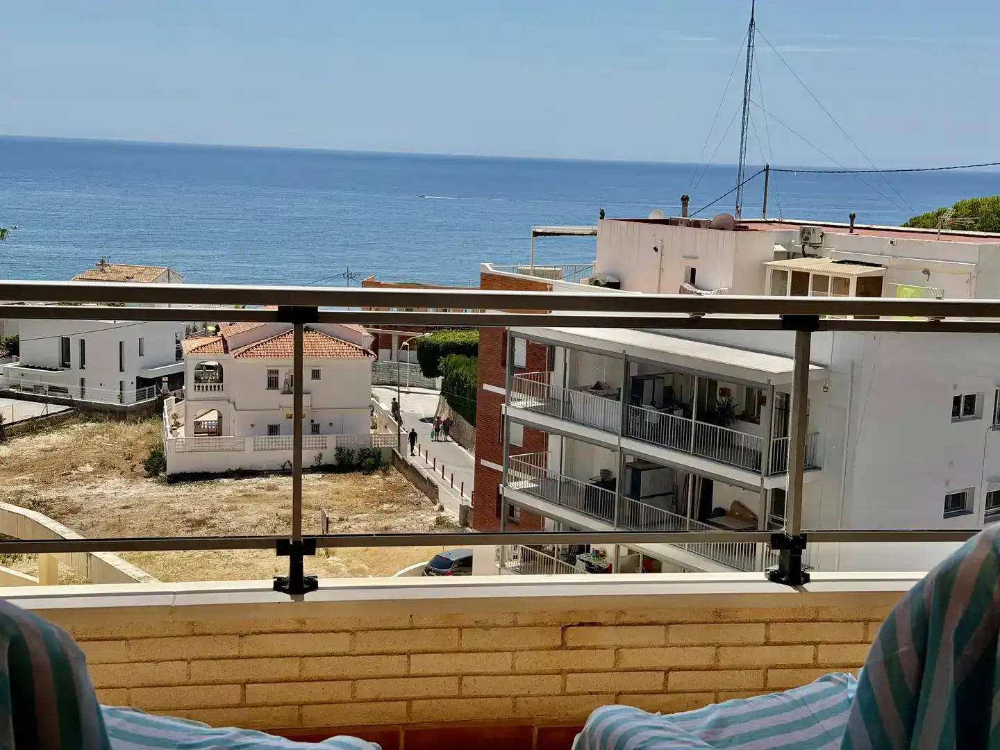 Terrasse von Wohnung zur Miete in Calpe / Calp mit Klimaanlage, Privatgarten und Abstellraum