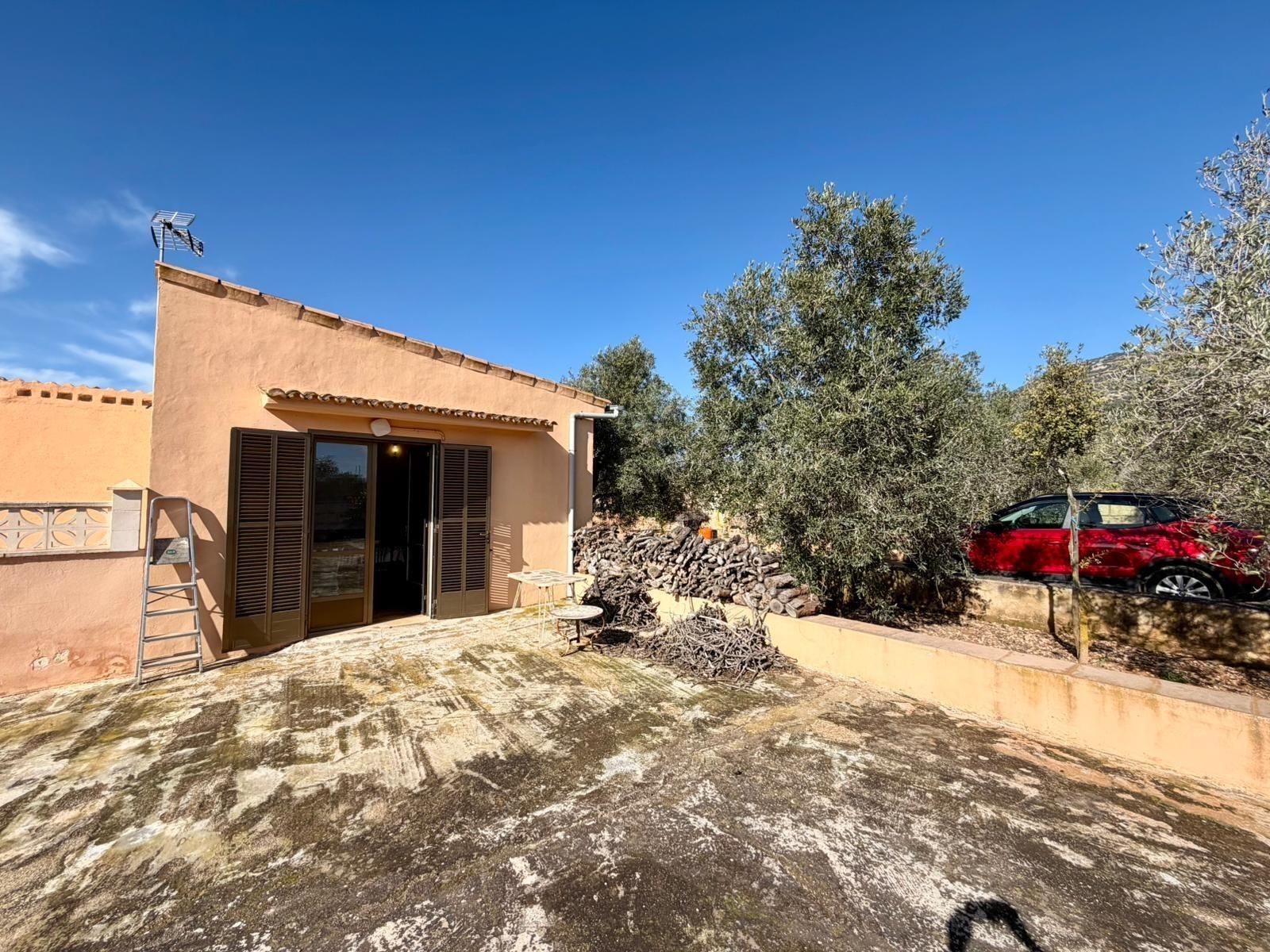Vista exterior de Finca rústica en venta en Llucmajor con Jardín privado, Terraza y Alarma