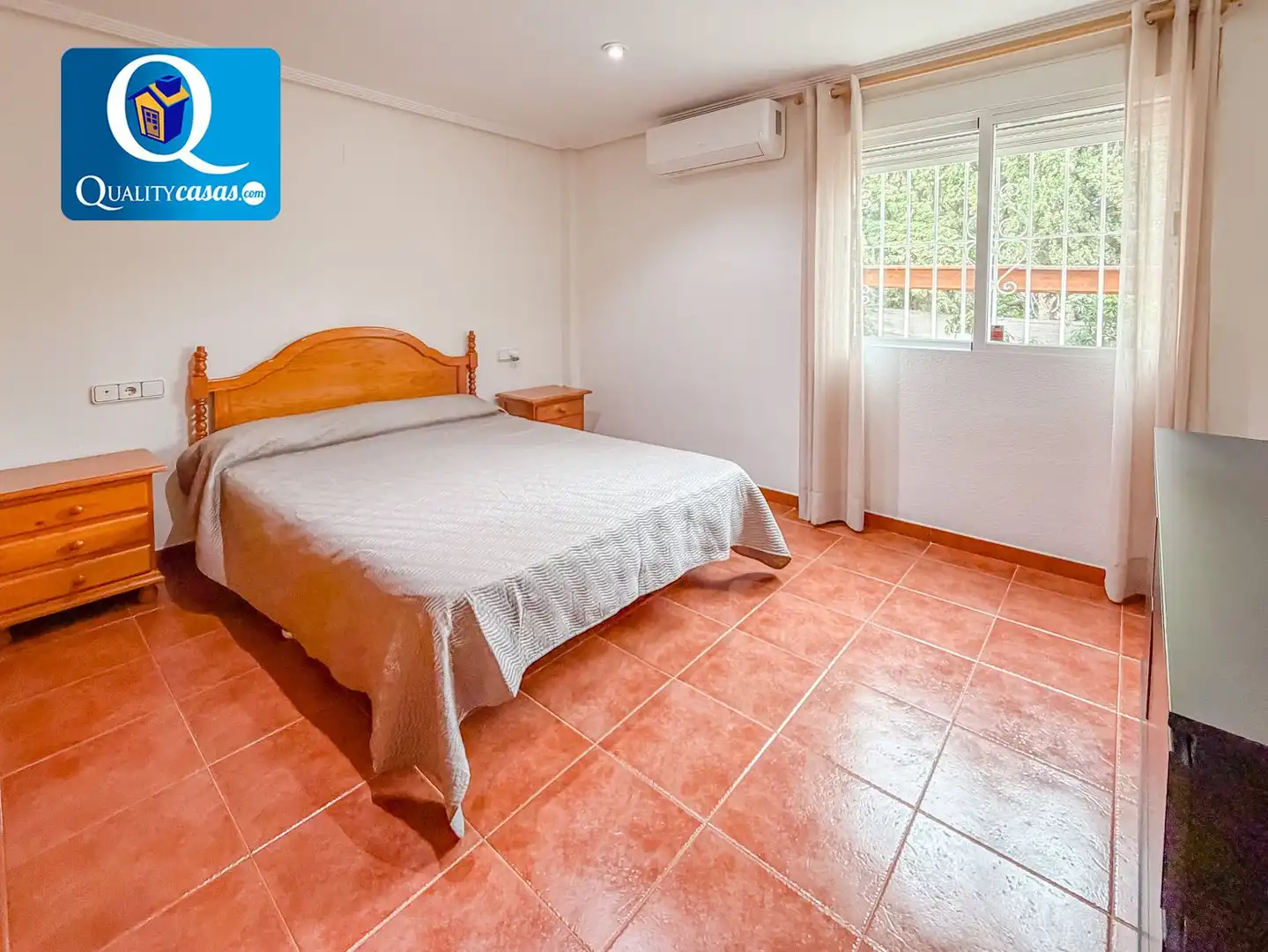 Bedroom of Houses for sale in Mutxamel  with Air Conditioner, Heating and Terrace