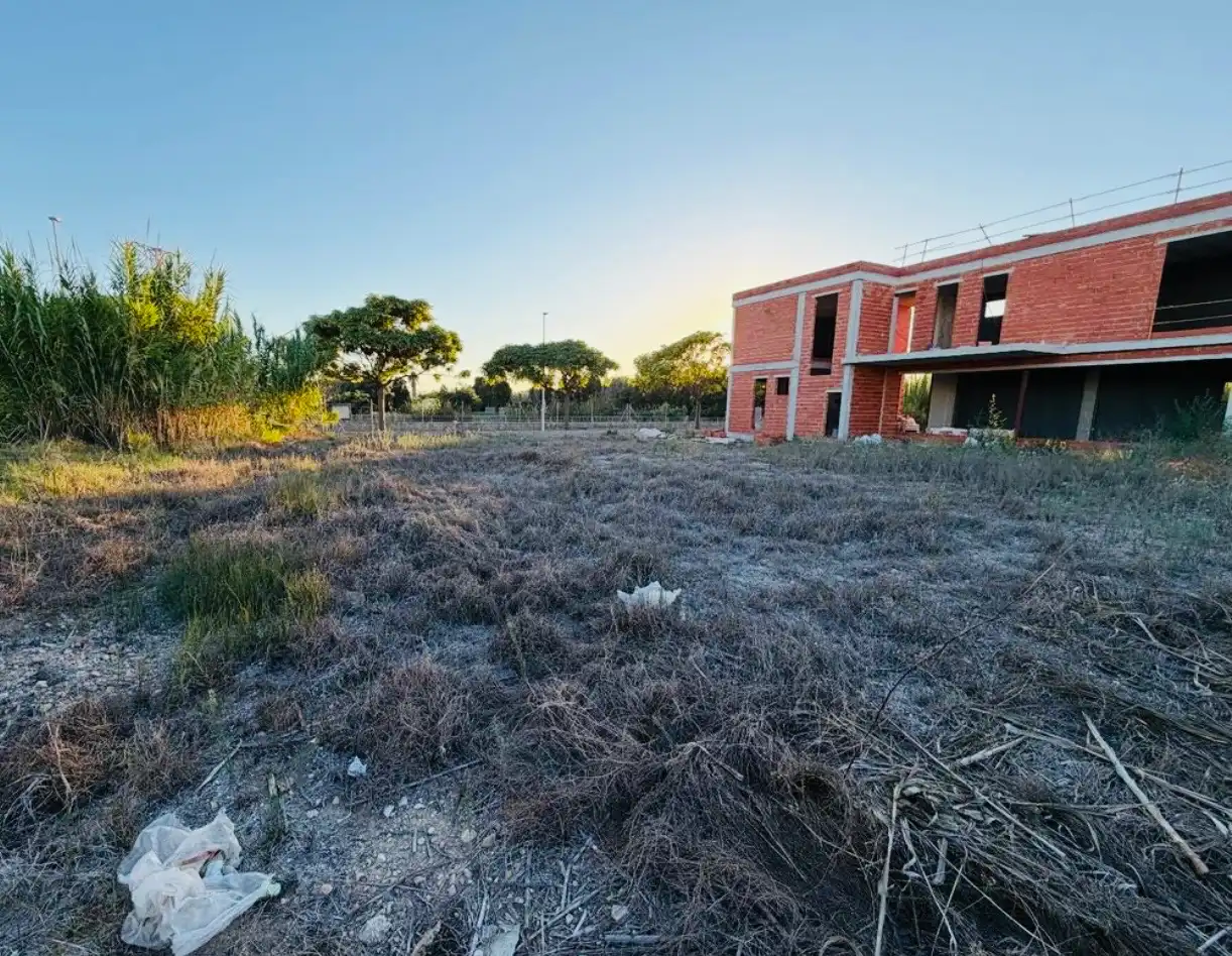 Terreno industrial en venta en Bellreguard