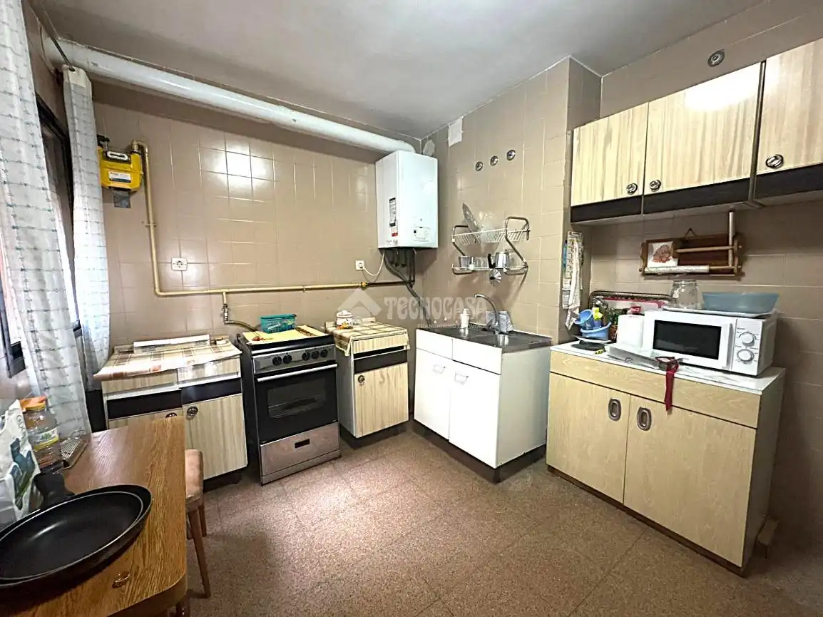 Kitchen of Flat for sale in Madrid