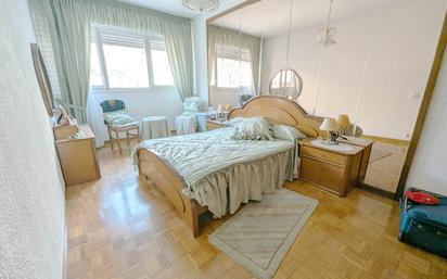 Bedroom of Flat for sale in  Barcelona Capital  with Balcony