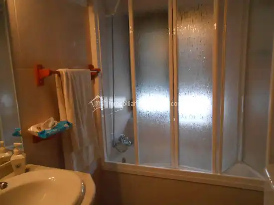Baño de Piso en venta en Cáceres con Amueblado