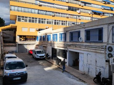 Local comercial de lloguer a Calle Uruguay