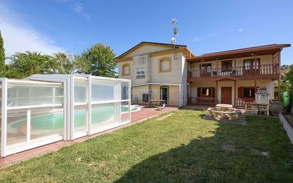 Jardí de Casa o xalet en venda en Cáceres Capital amb Aire condicionat, Terrassa i Piscina