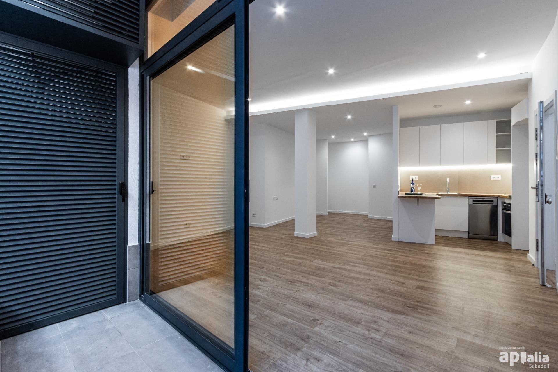 Planta baja for sale in Sabadell  with Air Conditioner, Heating and Parquet flooring