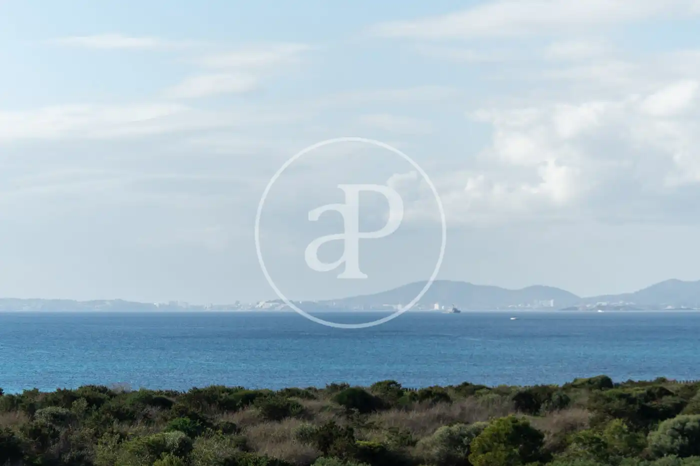 Einfamilien-Reihenhaus zum Verkauf in  Palma de Mallorca mit Klimaanlage, Heizung und Privatgarten