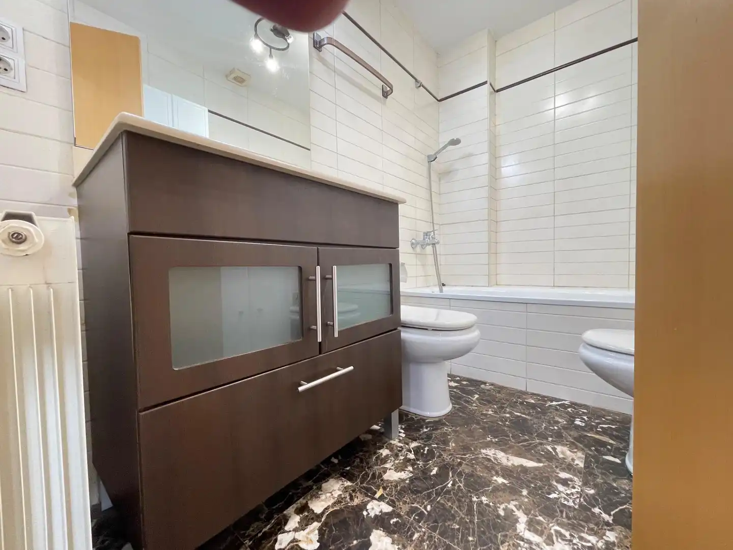 Badezimmer von Erdgeschoss zum Verkauf in El Vendrell mit Terrasse