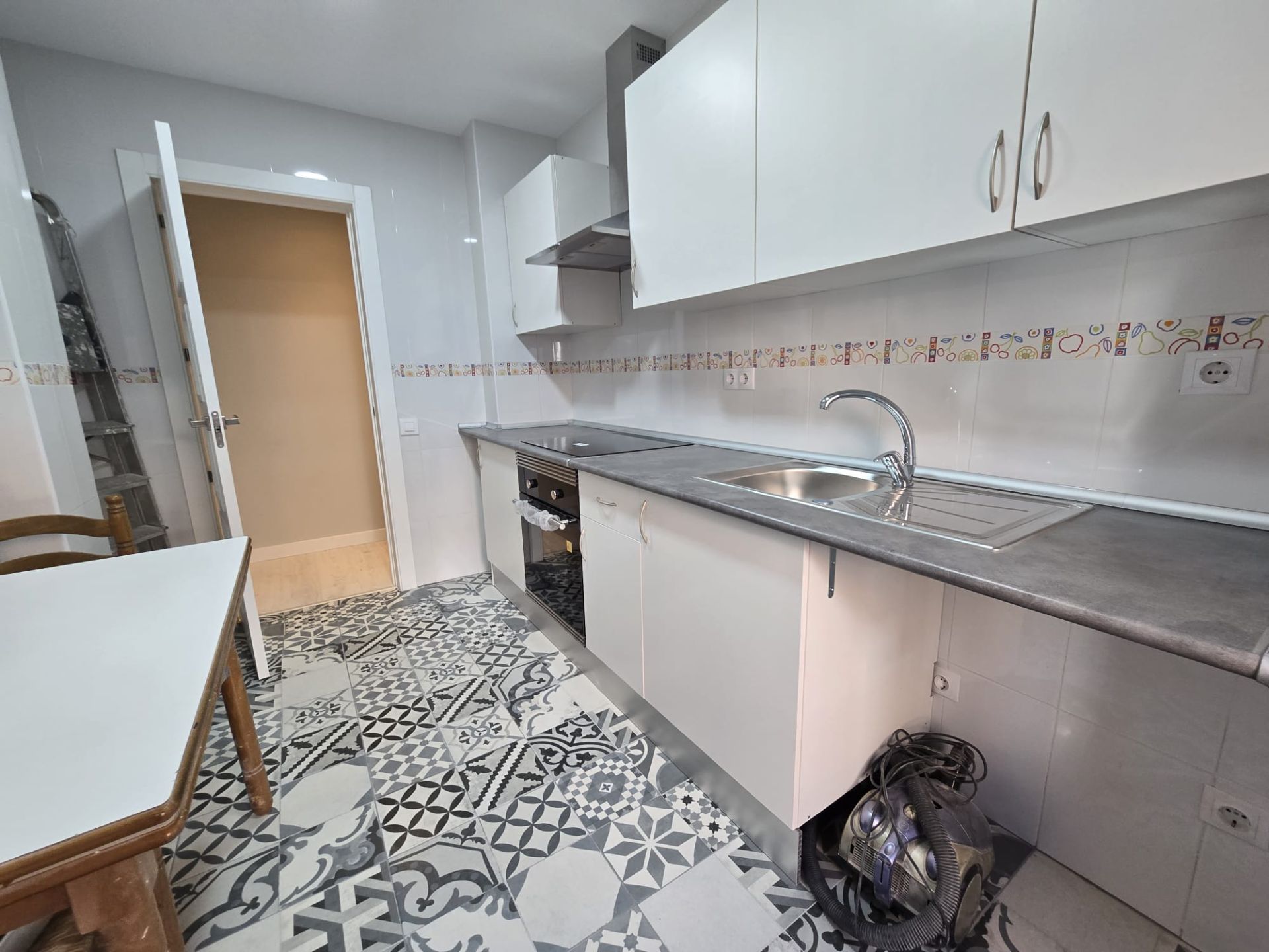 Küche von Wohnungen zum verkauf in Alberite mit Heizung, Terrasse und Abstellraum