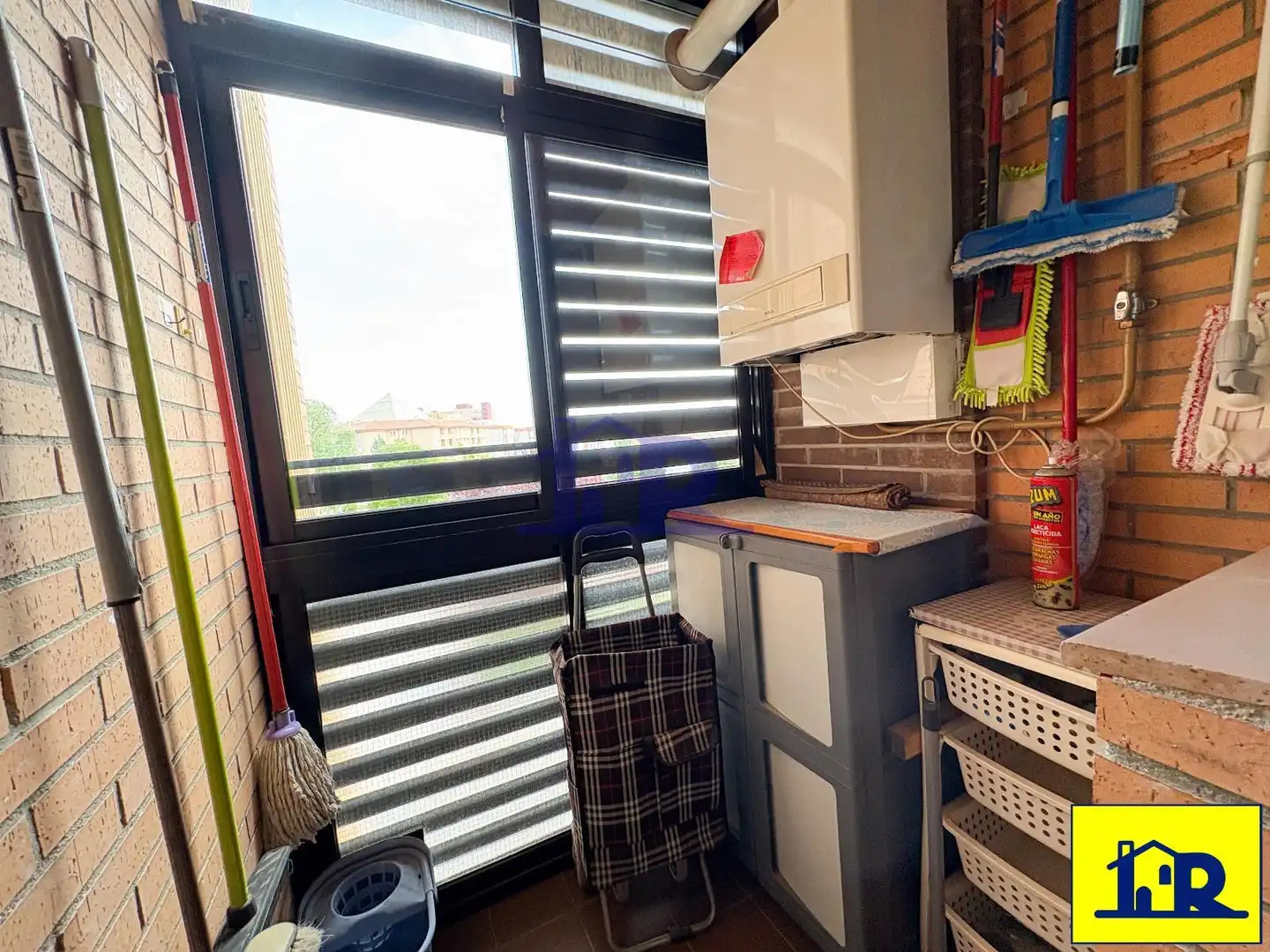 Terraza de Piso en venta en Cuenca con Calefacción, Trastero y Piscina