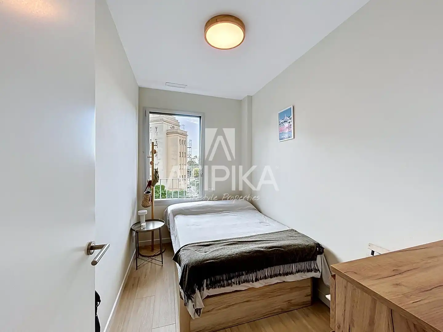 Bedroom of Flat for rent in Barcelona  with Air Conditioner, Parquet flooring and Terrace