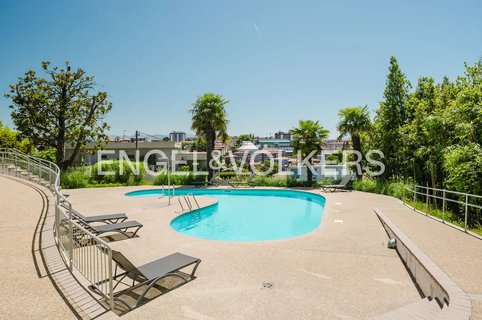 Piscina de Casa o chalet de alquiler en Donostia - San Sebastián  con Calefacción, Terraza y Piscina