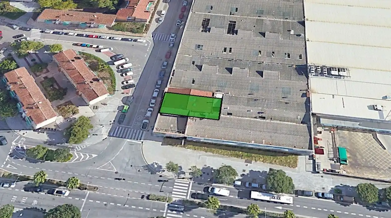 Local comercial en venda a Llevant, imagen 2