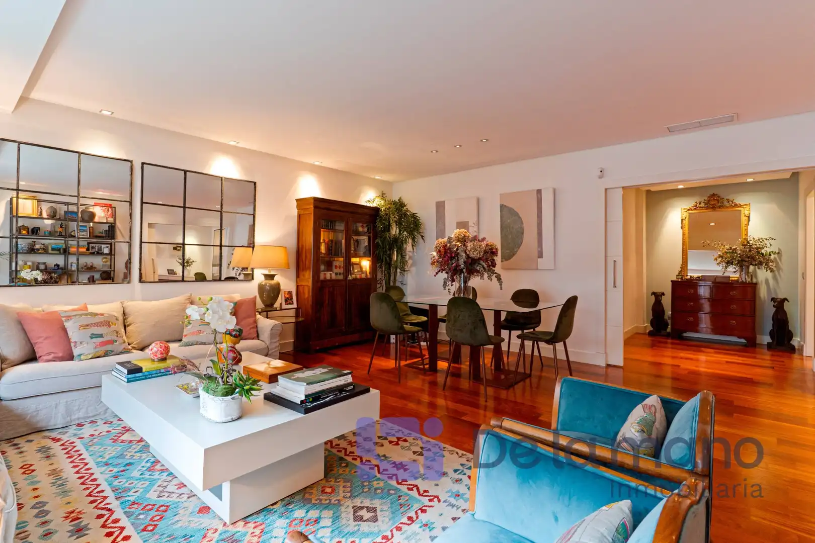 Living room of Flat for rent in Madrid  with Air Conditioner, Heating and Storage room