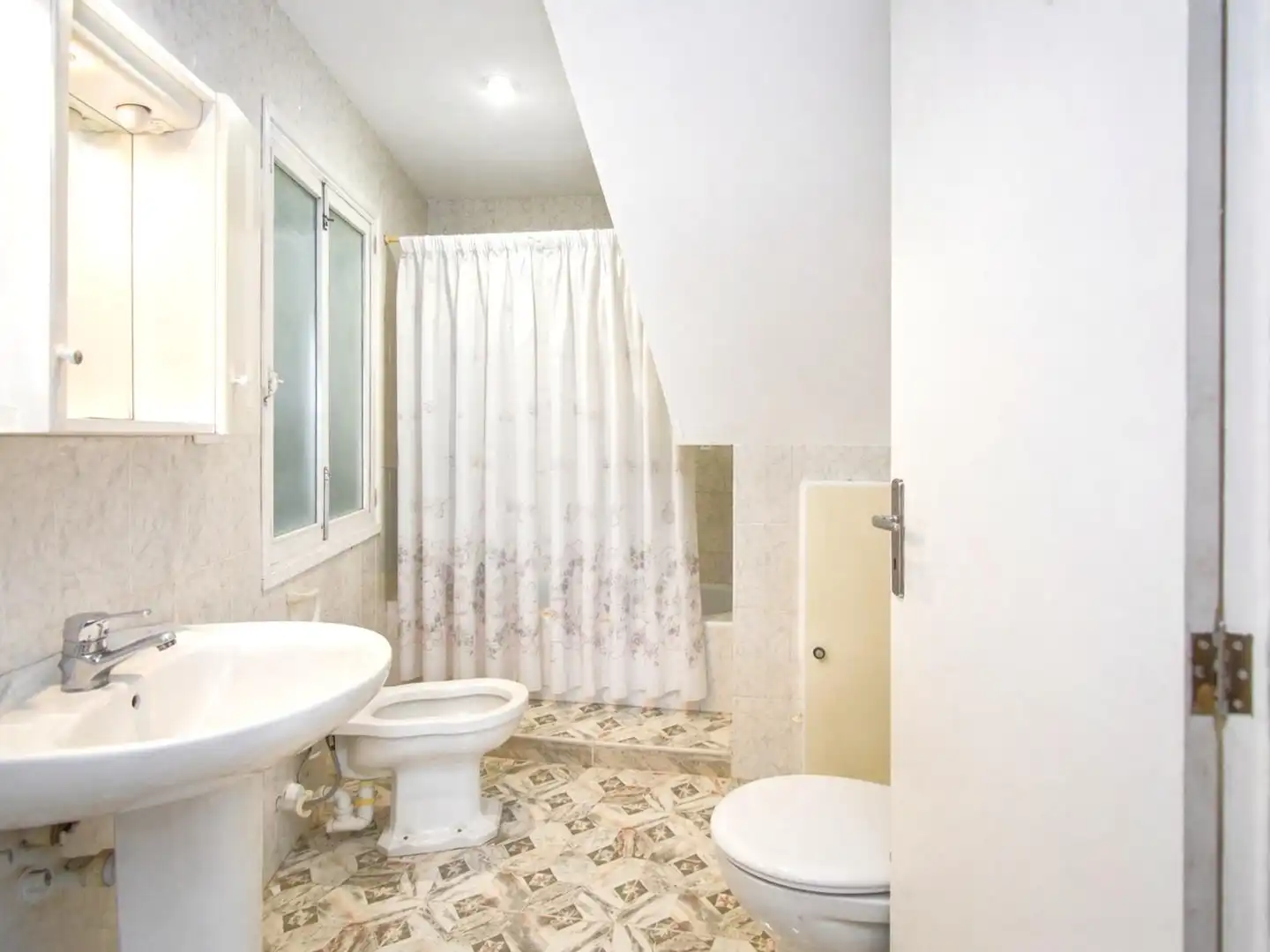 Badezimmer von Haus oder Chalet zum Verkauf in Llubí mit Privatgarten