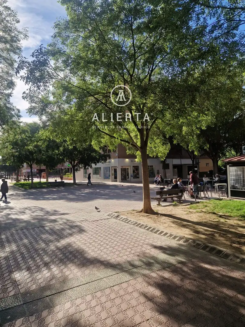 Local comercial de lloguer a Antón García Abril, imagen 30