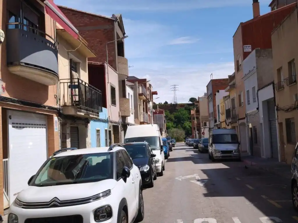 Vista exterior de Local en venta en Sabadell