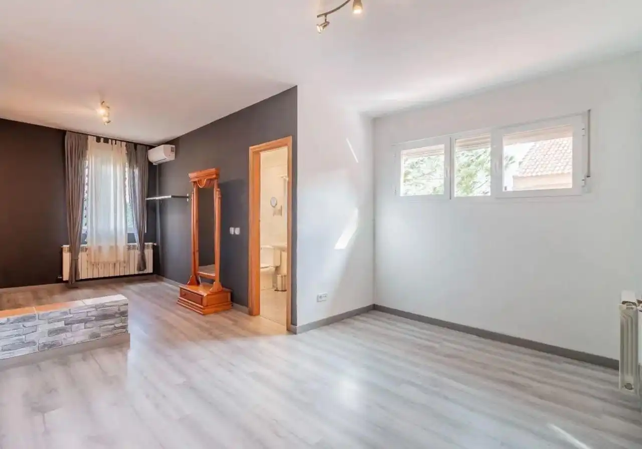 Habitación de Casa o chalet en venta en Robledo de Chavela con Aire acondicionado, Calefacción y Jardín privado