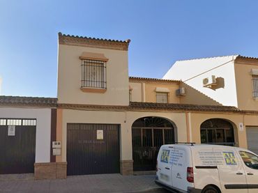Adosado con jardín en venta en Calle Luis de Góngora y Argote 3