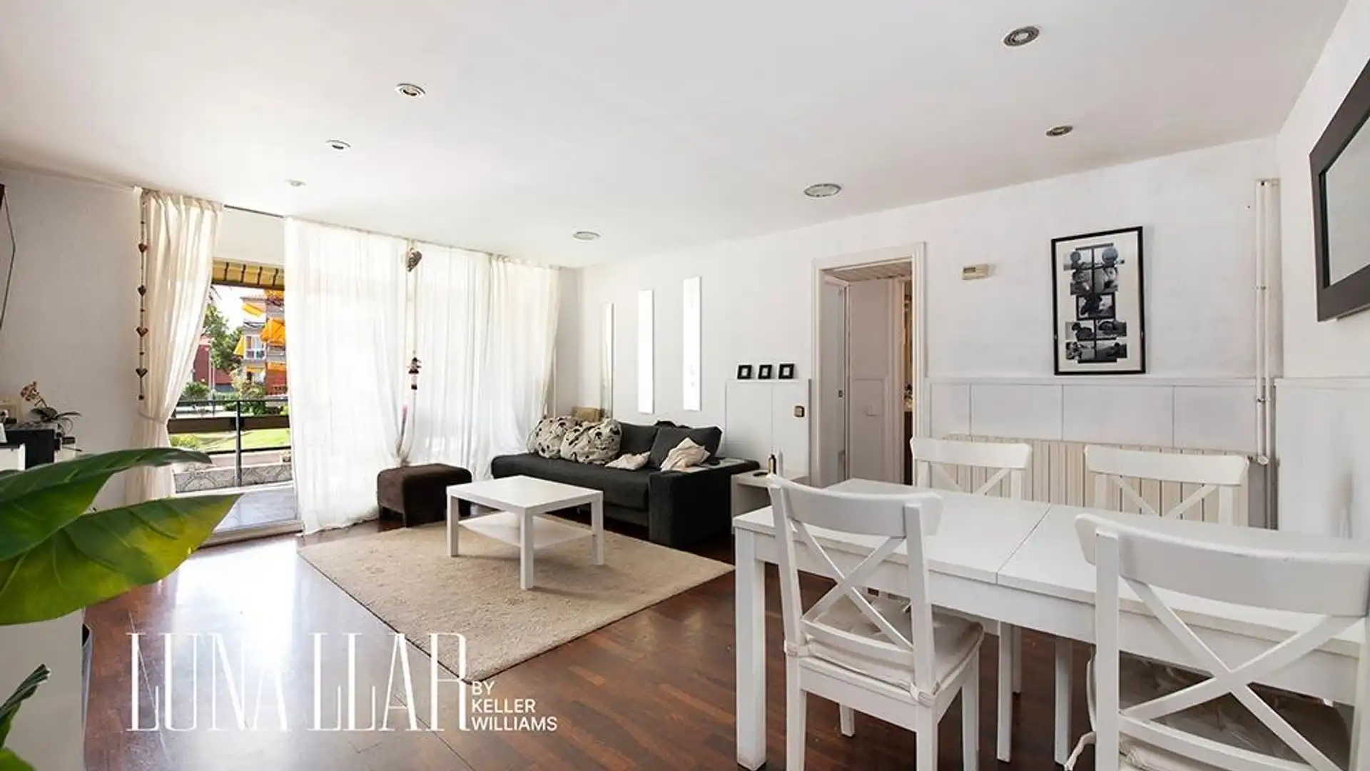 Living room of Flat for sale in Gavà  with Terrace and Community pool