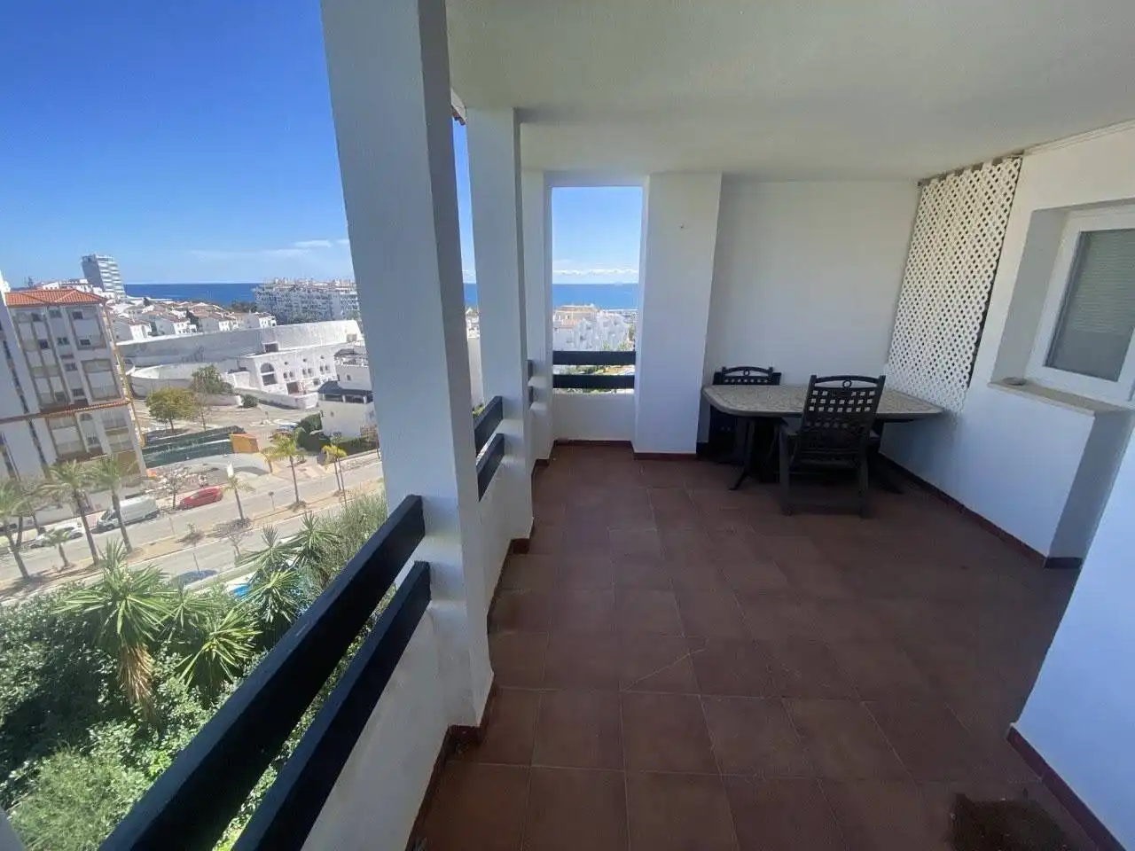 Piso con piscina en venta en Avenida Reina Sofia, imagen 2