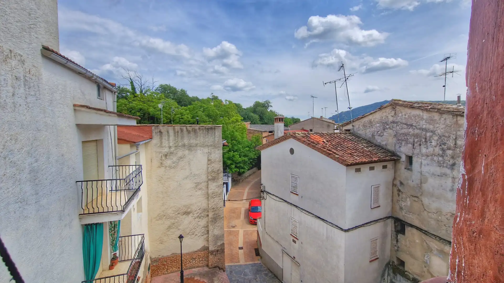 Terrassa de Casa adosada en venda en Camporrélls amb Jardí privat, Moblat i Balcó