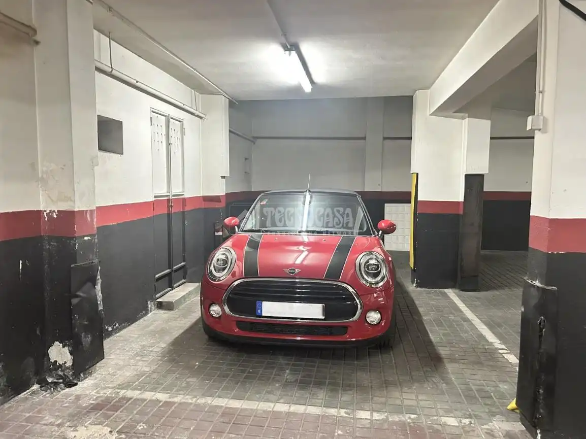 Parking de Ático en venta en Madrid con Aire acondicionado, Calefacción y Terraza