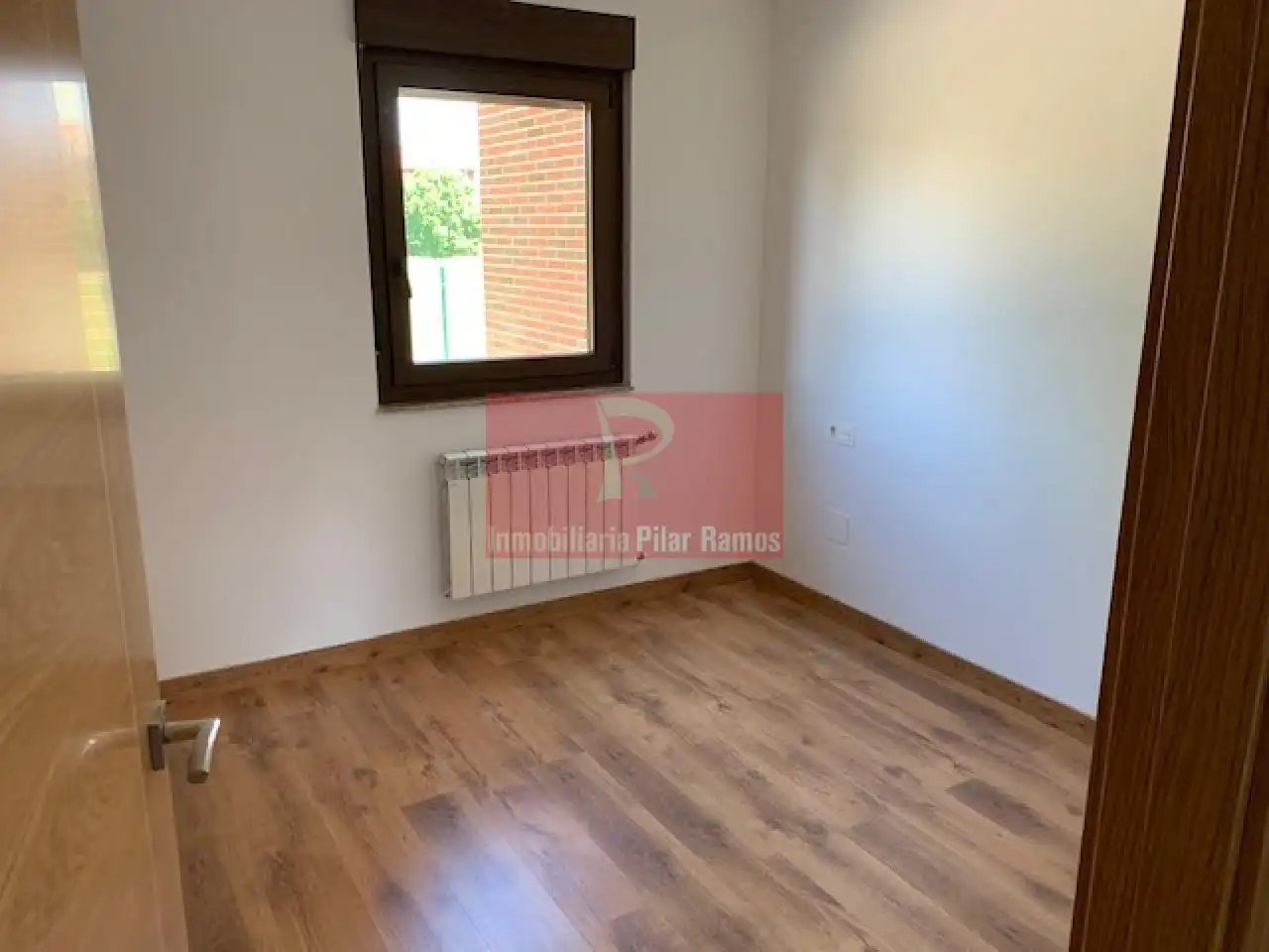 Dormitori de Casa adosada de lloguer en Sariegos amb Calefacció, Jardí privat i Parquet