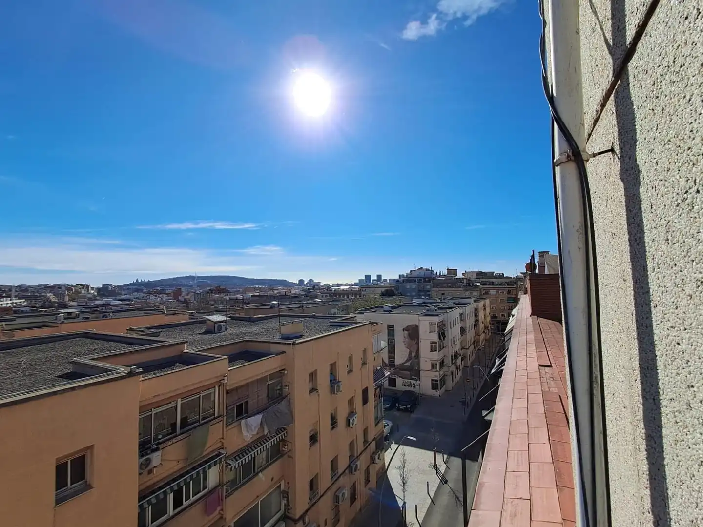 Vista exterior de Apartament en venda en L'Hospitalet de Llobregat